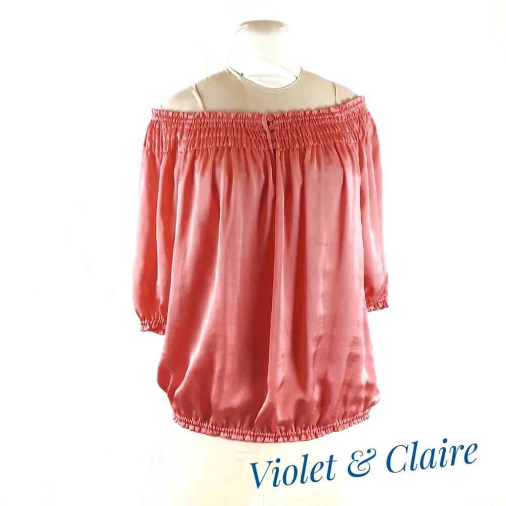 Violet & Claire Pink Off Shoulder Silky Blouse Size M - Picture 2 of 8